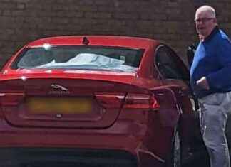 Woman Accuses Police Chief of Hit-and-Run Incident with Jaguar news-01092024-003901