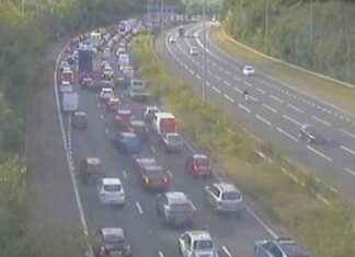 Traffic Congestion on M2 Due to Car and Motorbike Crash news-10082024-204606