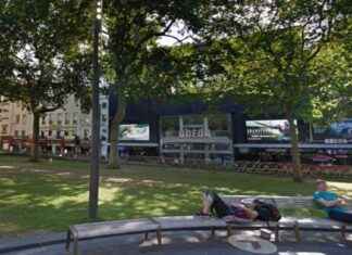 Girl, 11, Stabbed in Leicester Square: Man, 32, Detained news-13082024-052054