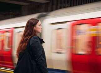 Increase in Violent Attacks on Women on UK Trains: A Troubling Trend news-14082024-124932