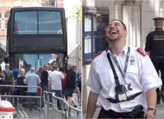 Parking warden finds humor in ticketing Tommy Robinson campaign bus news-18082024-103830