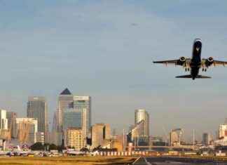 East London Airport Denied Request to Extend Operating Hours news-19082024-224502