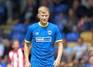 Joe Pigott Scores First League Two Goal in Cheltenham Victory news-25082024-115734