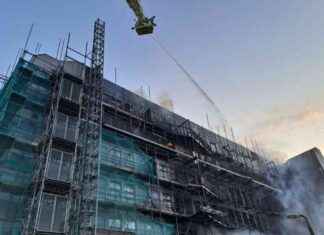 Breaking News: Massive Fire Engulfs Block of Flats news-26082024-115749