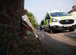 Tragic Incident in Surrey: Floral Tributes for Man and Three Children news-02092024-124438
