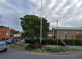 5G Mast Installation for Enhanced Phone Coverage: Standing 17.5m Tall news-15092024-113417