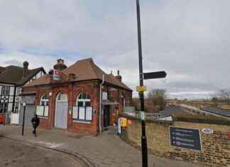 Lewisham Train Station Closed Due to Police Incident news-24092024-162402