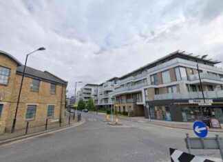 Teen Arrested in Surrey Quays Stabbing: Police Seek Witnesses news-11102024-052051