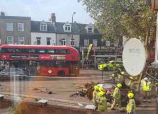 Traffic Alert: A124 Main Road Blocked in Both Directions – Live Updates news-15102024-205832