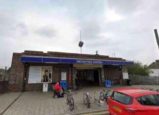 Man Stabbed at Station: Live Updates and Closure Information news-17102024-153903