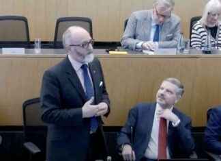 Critics Slam Oxford Street Pedestrianisation Plan in Westminster news-16112024-182920