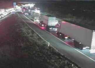 Traffic Update: M11 Blocked Due to Crash near London Stansted Airport – Recap news-22112024-005104