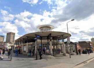 Delays on DLR Trains Due to Incident on Tracks: Updates and Information delays-on-dlr-trains-due-to-ncident-on-tracks-updates-and-nformation