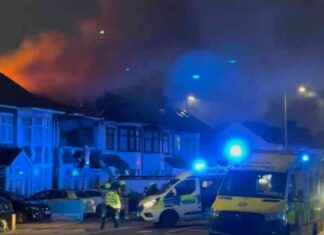 Ilford House Explosion: Firefighters Block Road – Recap and Updates lford-house-explosion-firefighters-block-road-recap-and-updates