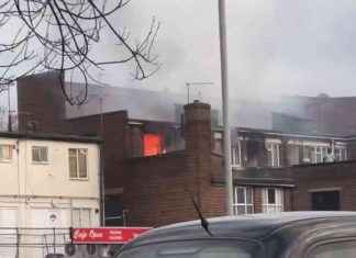 Former Snooker Hall in Hornchurch Fire: Live Updates & News news-02122024-001757
