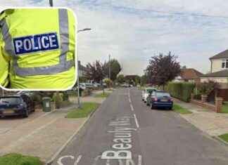 Police seek witnesses for fatal Romford crash: 81-year-old man killed police-seek-witnesses-for-fatal-romford-crash-81-year-old-man-killed