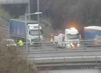 Lorry Crash Near Dartford Crossing Causes Severe Delays lorry-crash-near-dartford-crossing-causes-severe-delays