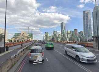 Bridge in South London Closed After Bus Crash: Updates bridge-in-south-london-closed-after-bus-crash-updates