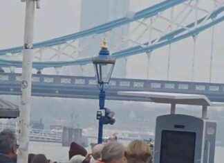 Tower Bridge Closure Due to Man Scaling Railings – Recap tower-bridge-closure-due-to-man-scaling-railings-recap