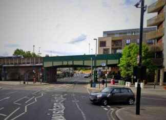 Investigation into Crash Closes Lewisham High Street nvestigation-into-crash-closes-lewisham-high-street